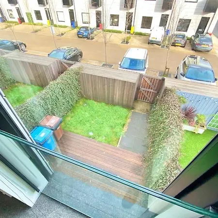 Large Townhouse 5 Beds With Two Parking Spaces - Manchester City Centre Exterior photo